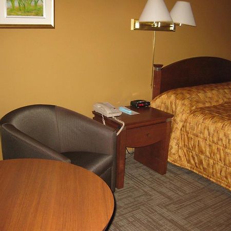 Hôtel Matagami Extérieur photo